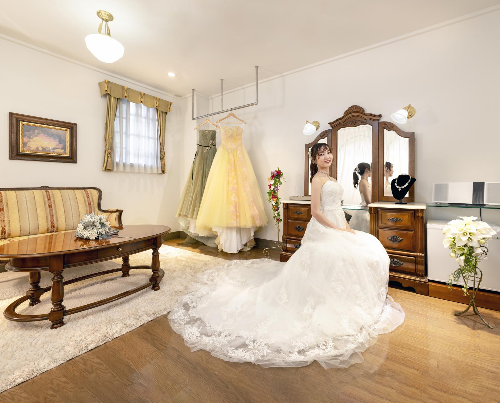 お二人の部屋として一日貸切で使えるブライズルーム。お気に入りのBGMでリラックスして過ごせます。