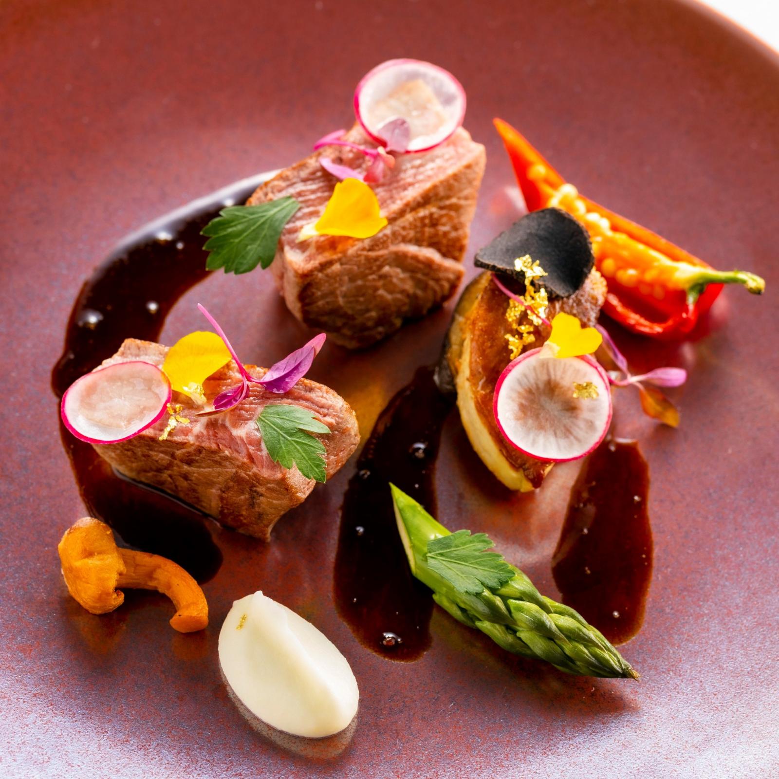 フィレ肉vsロース肉が食べ比べできるブライダルフェアを開催中！