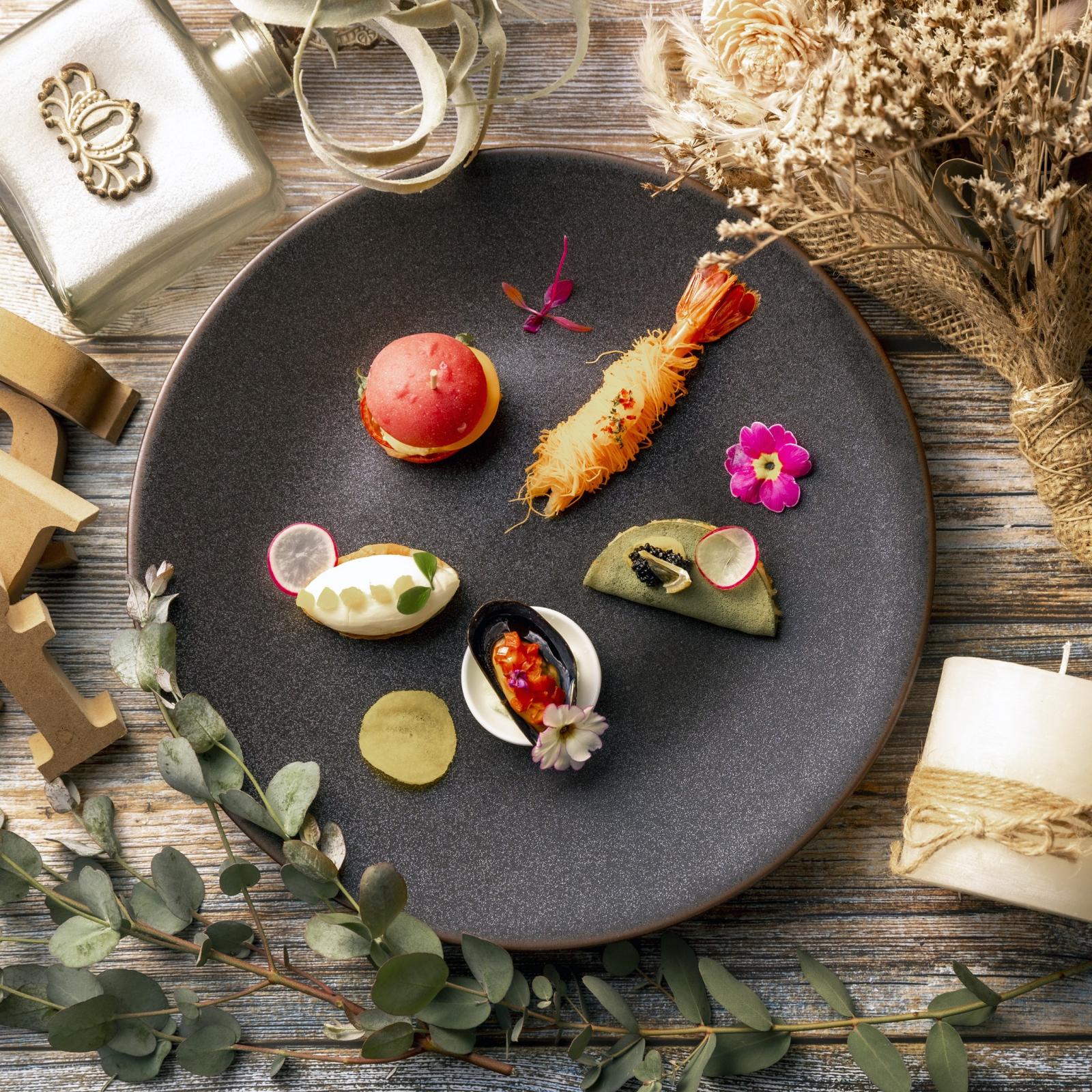 和洋のジャンルを超えた創作的な季節感あふれるお料理