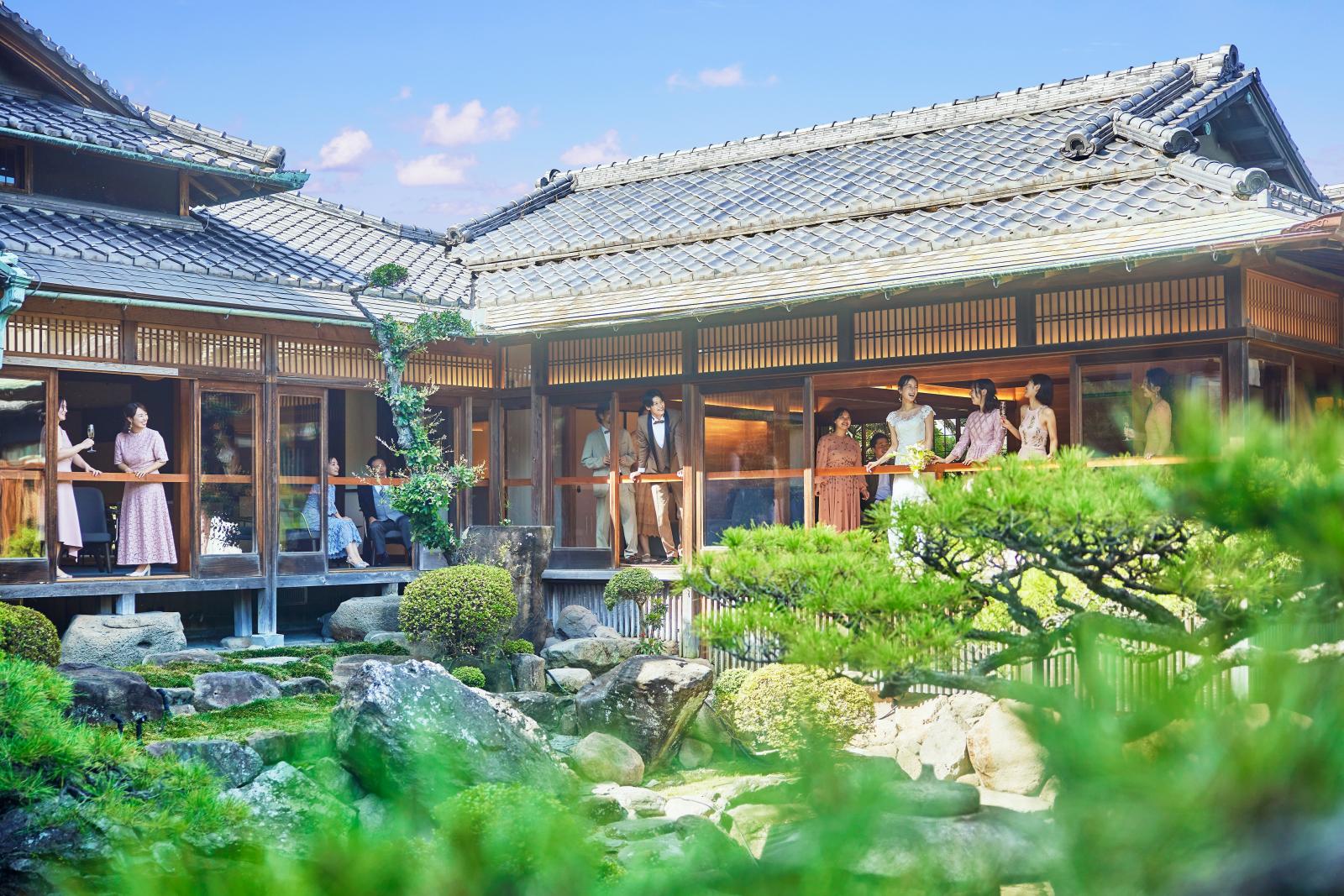四季折々表情の変わる庭園はどの季節も日本の美しさを感じることができる