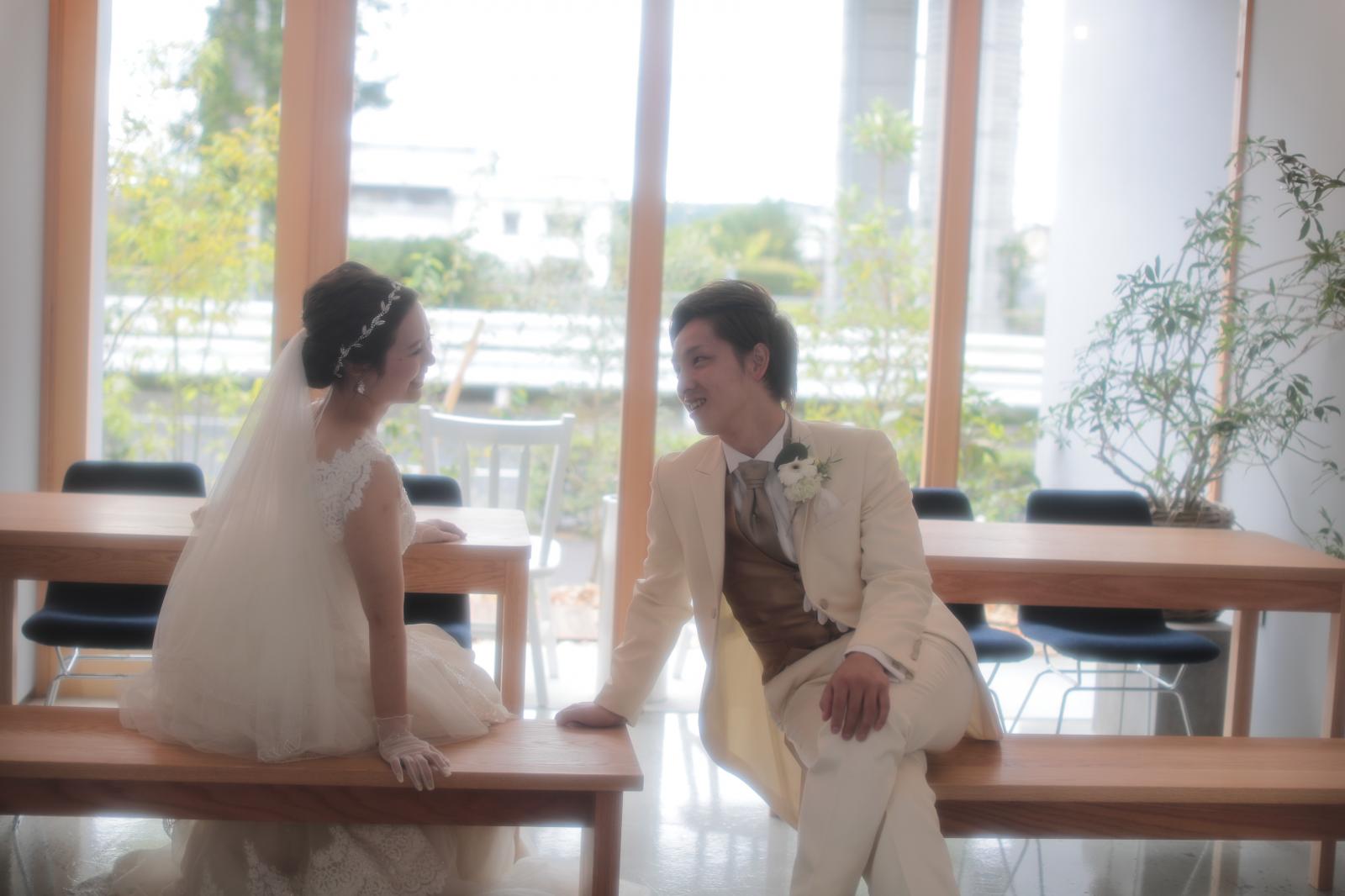 挙式前の独特の思いも2人で笑顔で語らえる空間