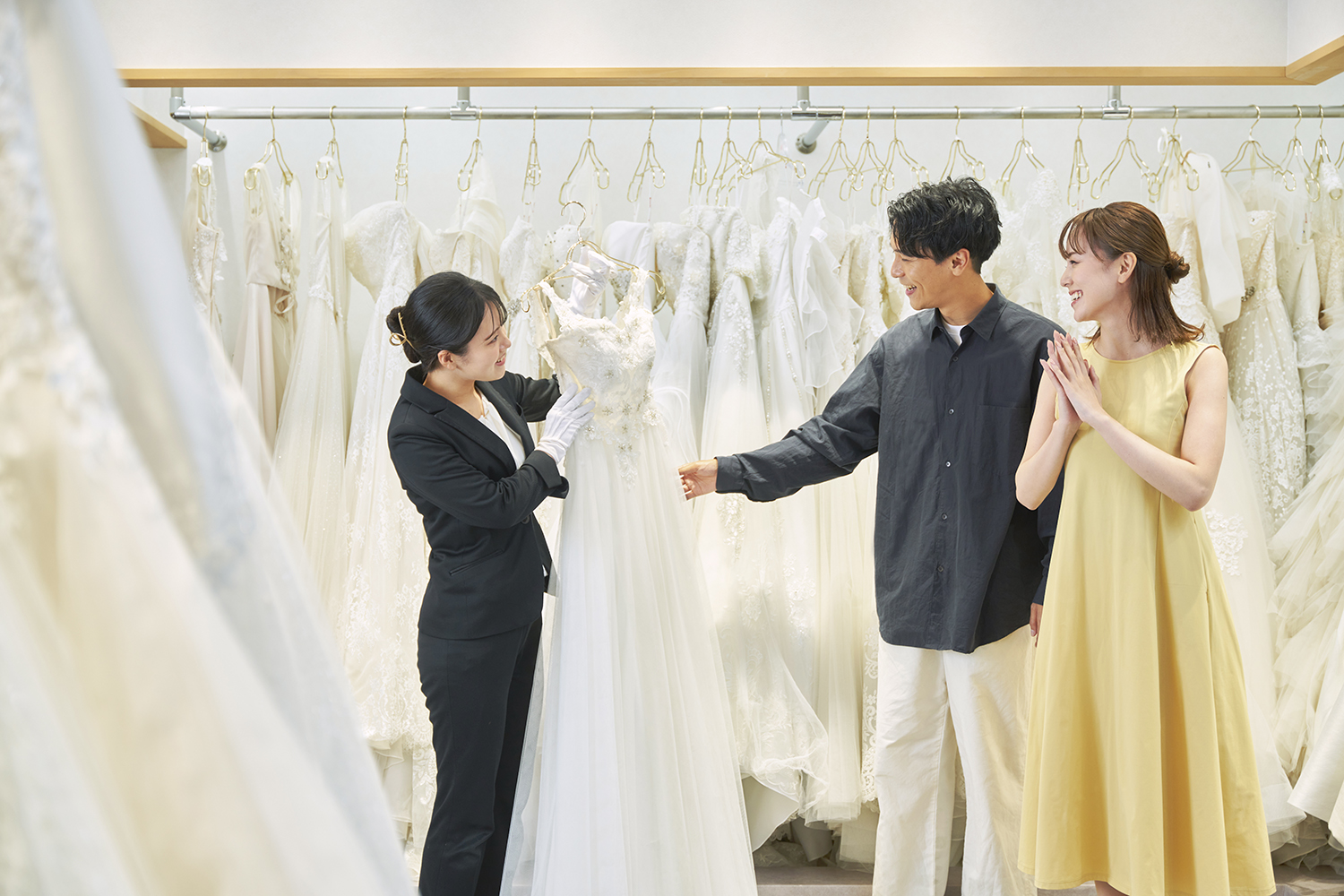 名なドレスブランドからインスタグラムで話題のドレスも多数取扱いあり