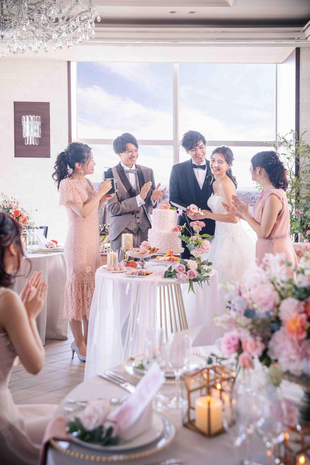 フラワーカラーがより花嫁を輝かせます