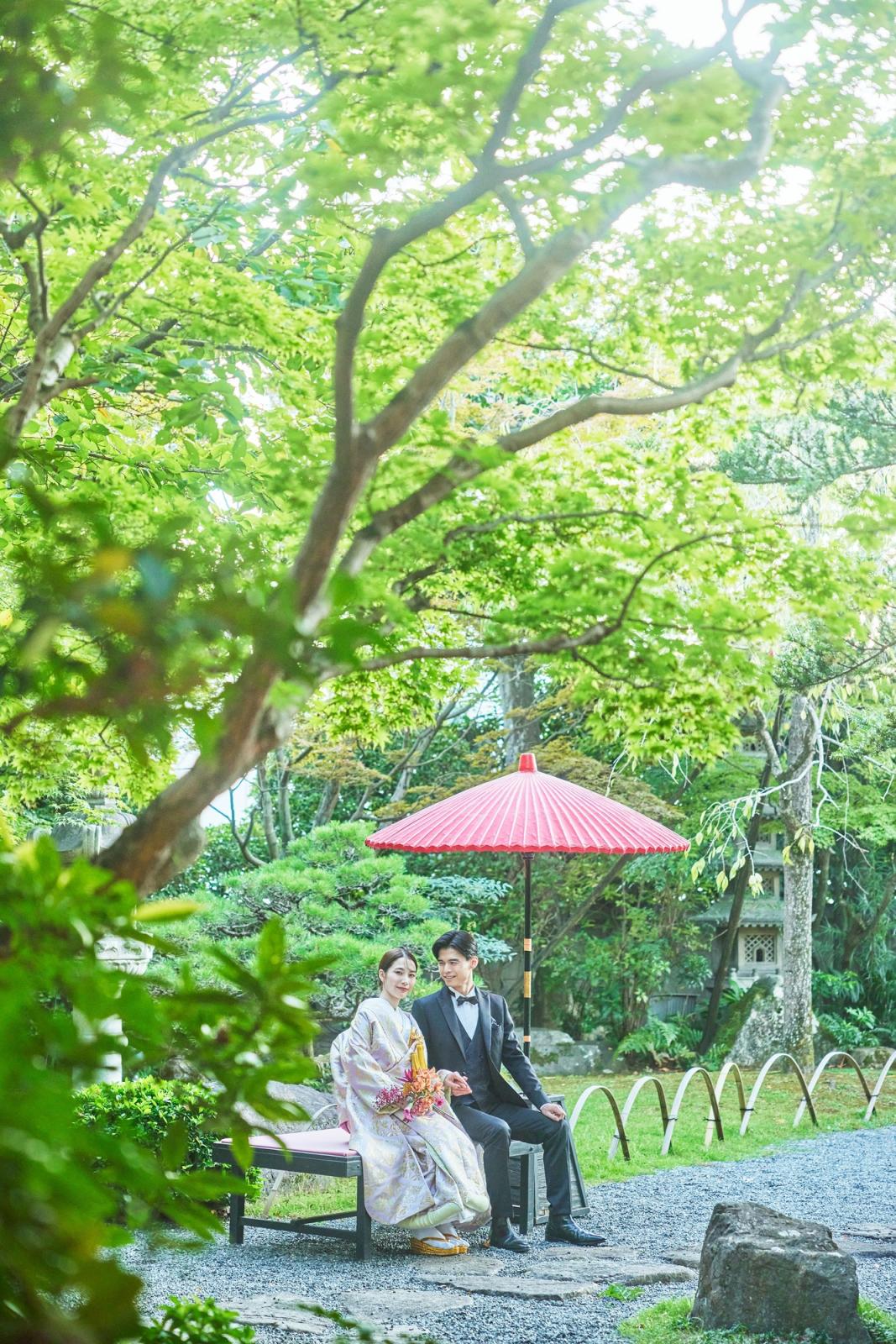 和装も映える庭園でゲストと笑顔溢れるひとときを