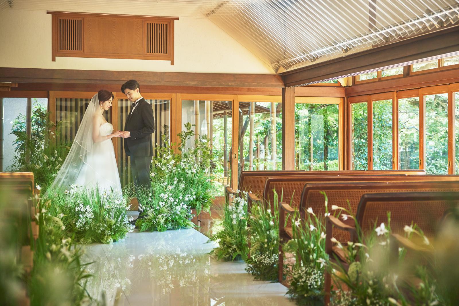 大聖堂では叶わない、身近なゲストと過ごす温かく自然体な結婚式