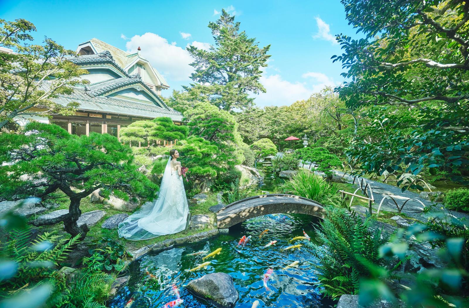 比叡山延暦寺の庭園も手掛けた造園士による、瀬戸内海をイメージした自慢の庭園