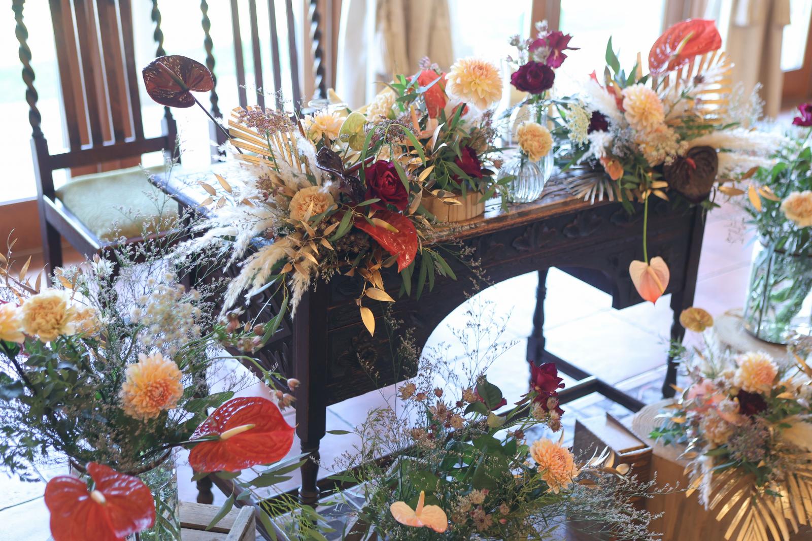 小瓶を並べたコーディネート