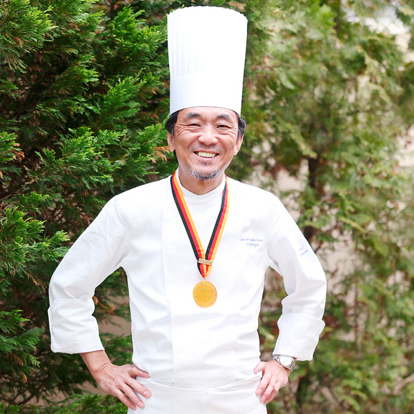 世界料理オリンピック金メダル、黄綬褒章受章など国内外で認められるを誇る実力派シェフ　中原月男総料理長