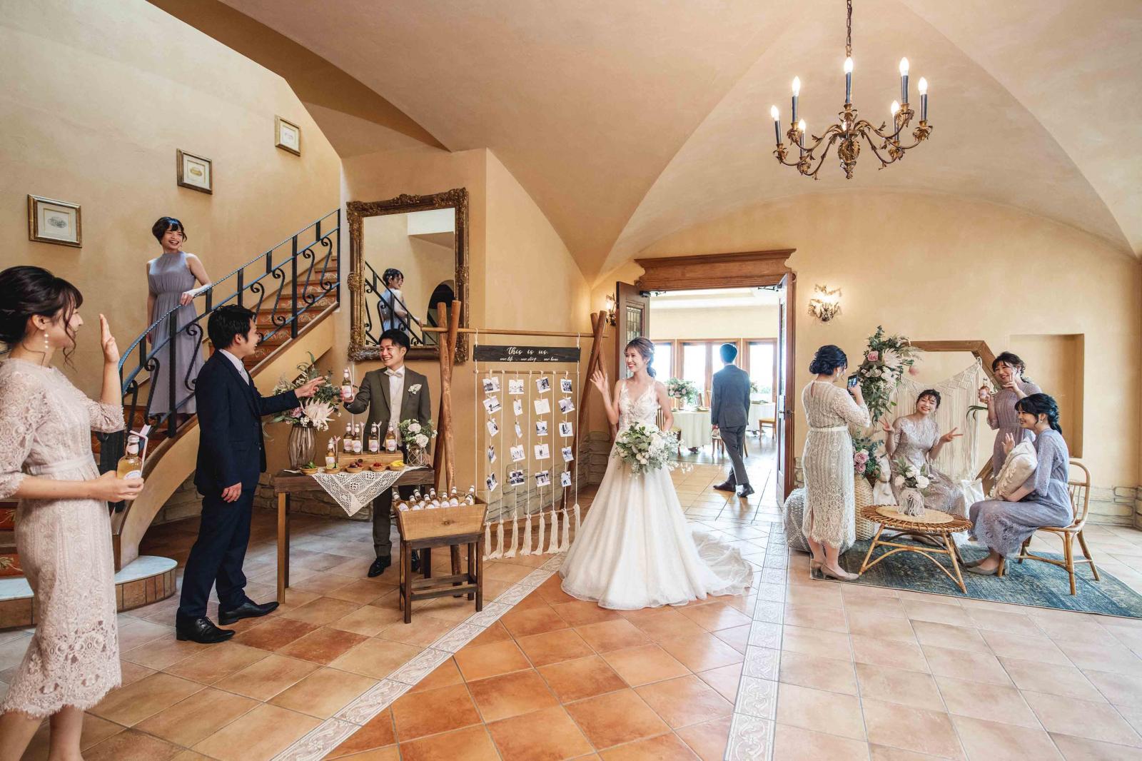 貸切だからおふたりこだわりの装飾でオリジナリティ溢れるロビーを創ることも！