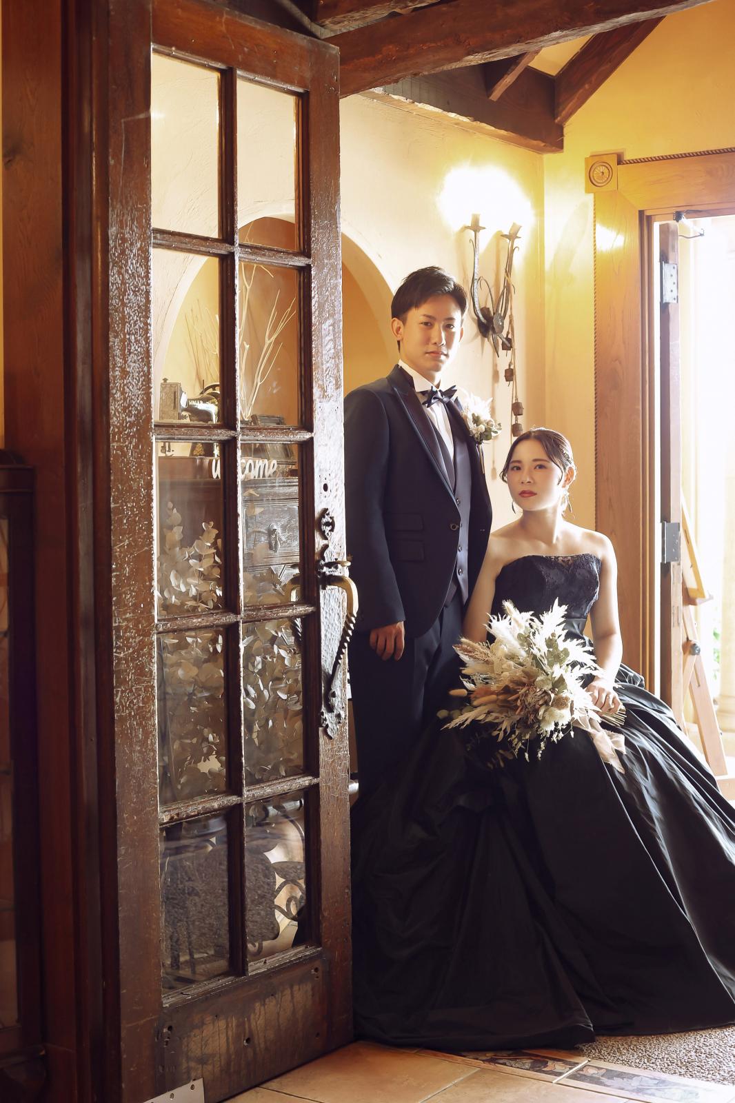 本物のアンティーク家具の落ち着いた雰囲気が幅広い年齢の方から支持されている