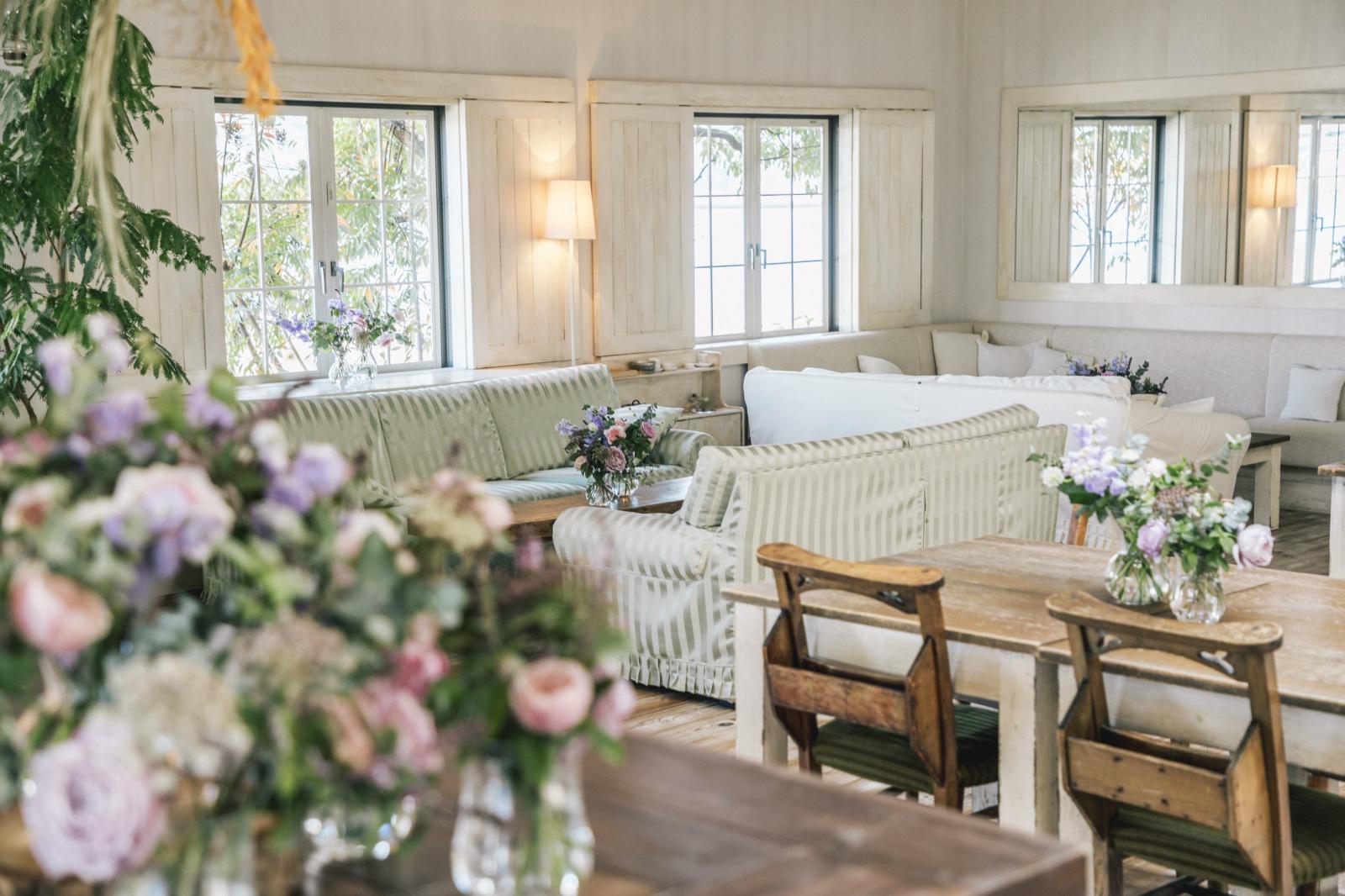 ナチュラルな雰囲気のロビー