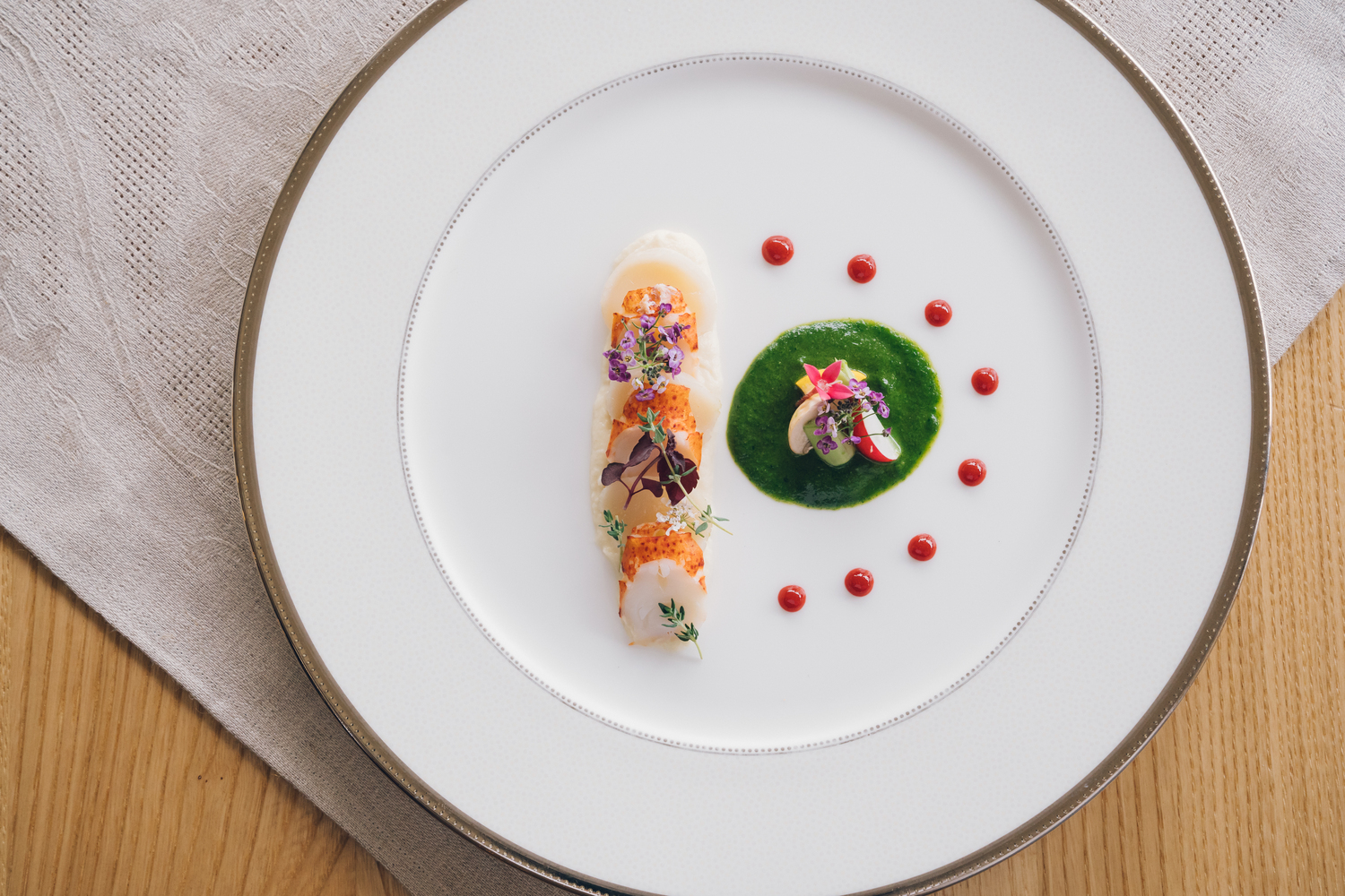 季節の食材や、彩豊かな盛り付けで、訪れたゲストをおもてなし。
