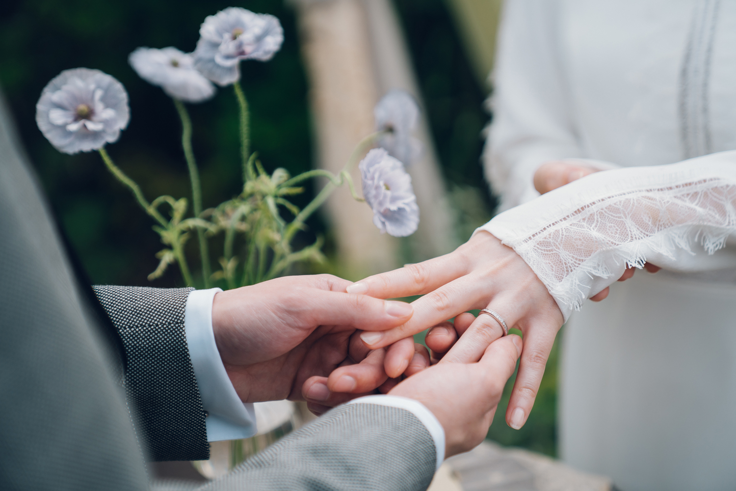 幸せの象徴のリング