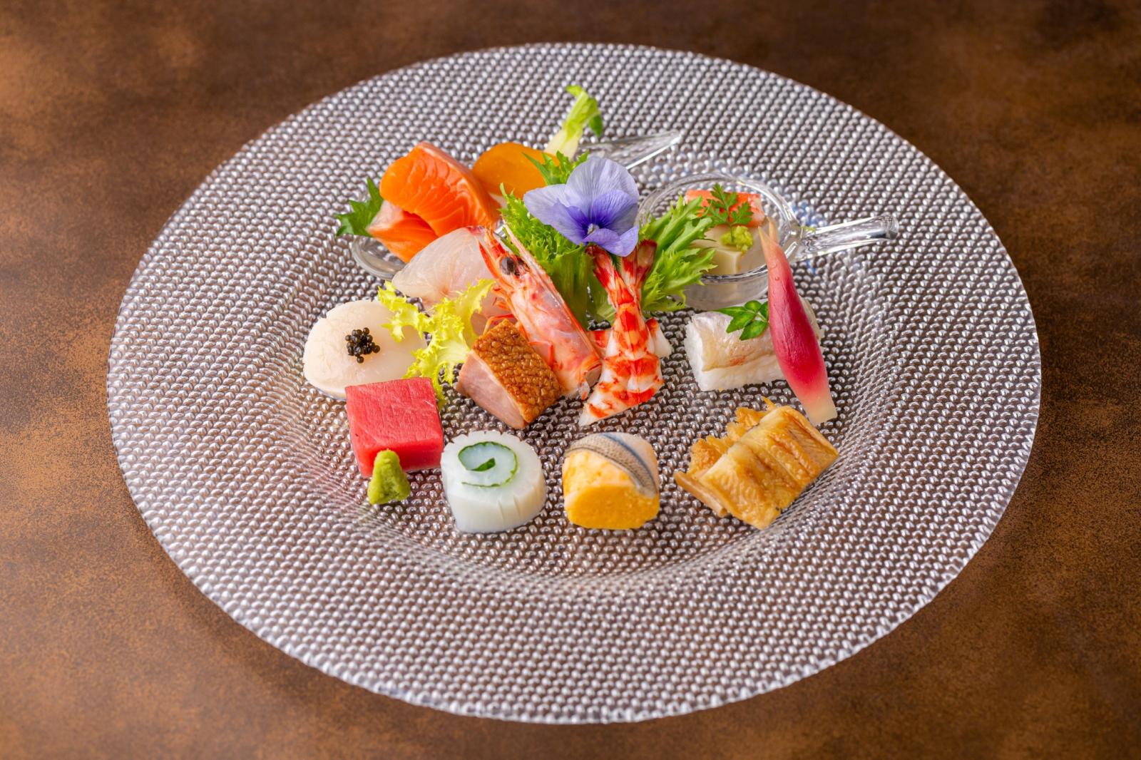 お造りと前菜盛り合わせ