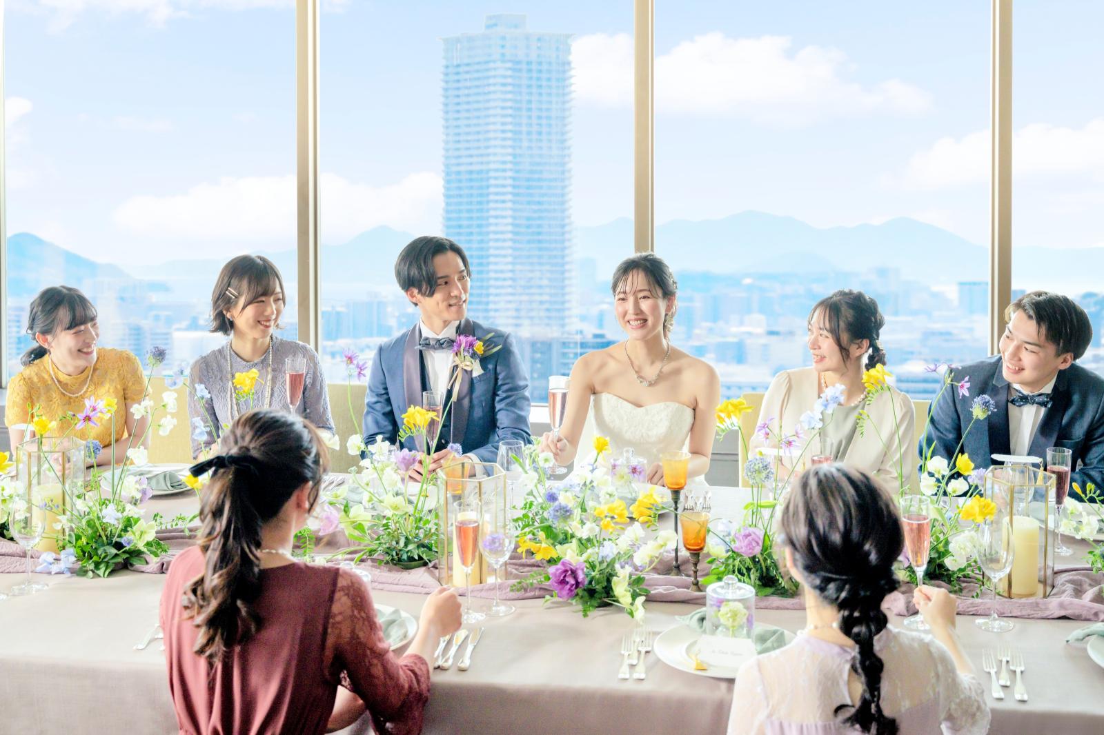 自然光があふれる爽やかな空間は、ゲスト同士の会話も自然と弾みます。