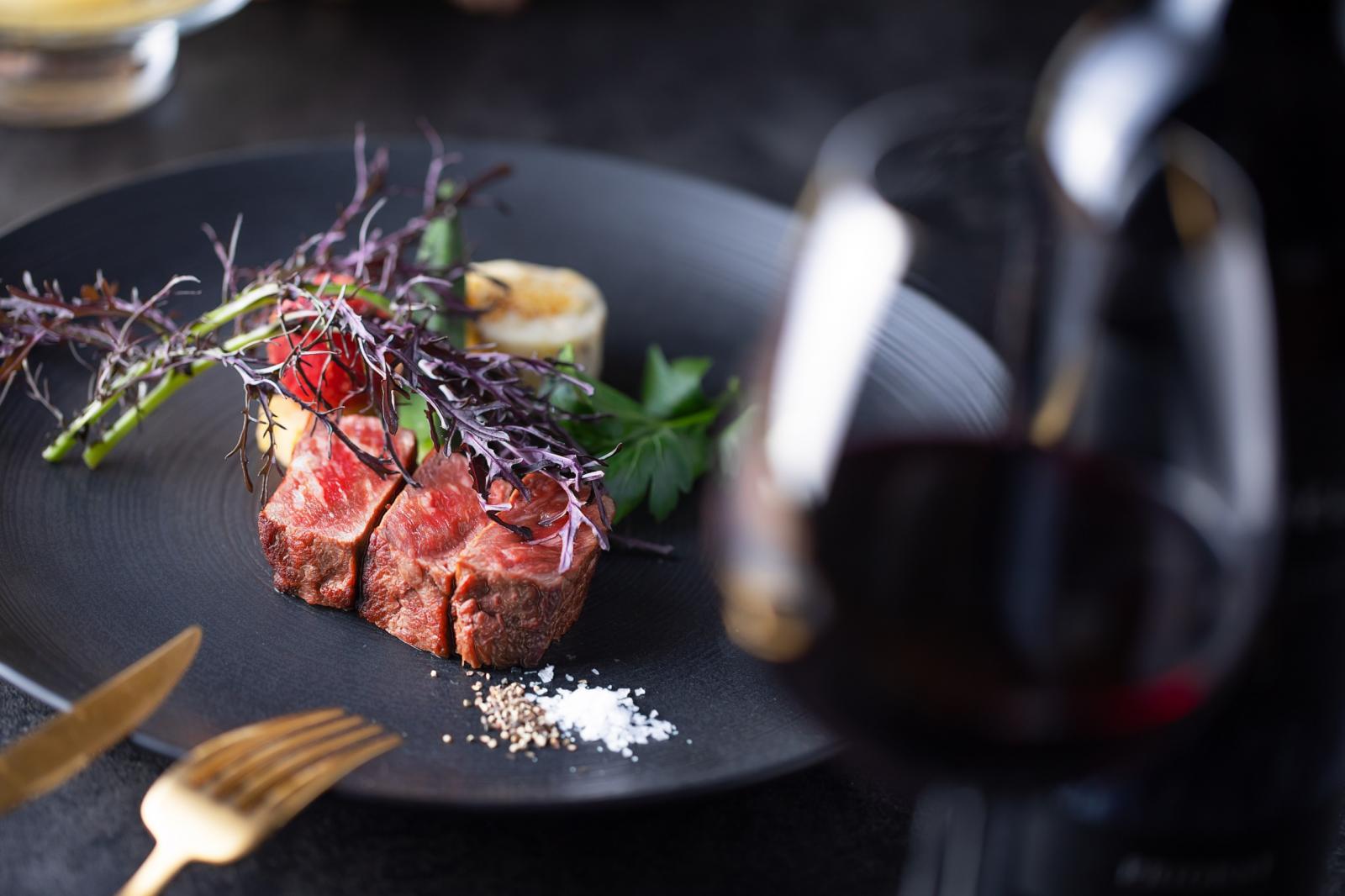 国産和牛のメインディッシュ