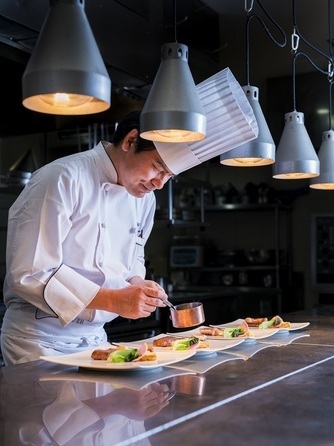 ミシュランシェフによる仕上げ