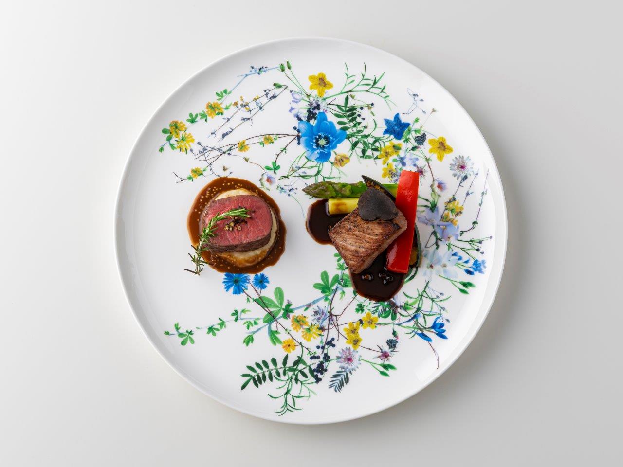 メインディッシュは豪勢に