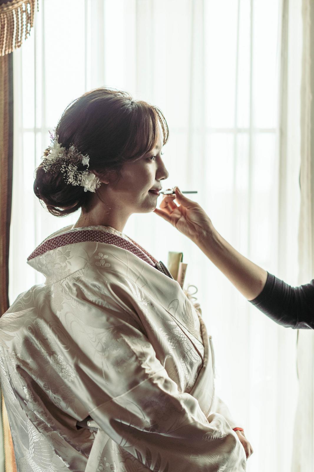 専属のヘアメイクスタッフがサポート