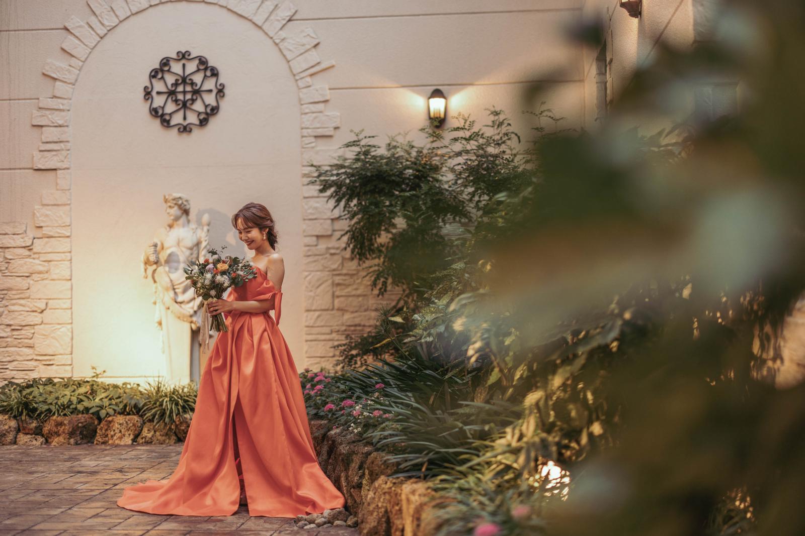 カクテルドレス。オレンジもキレイに映えます