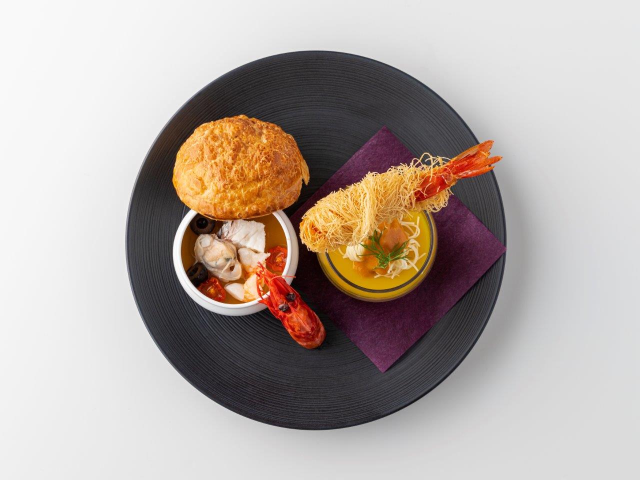 オリジナル料理に舌鼓