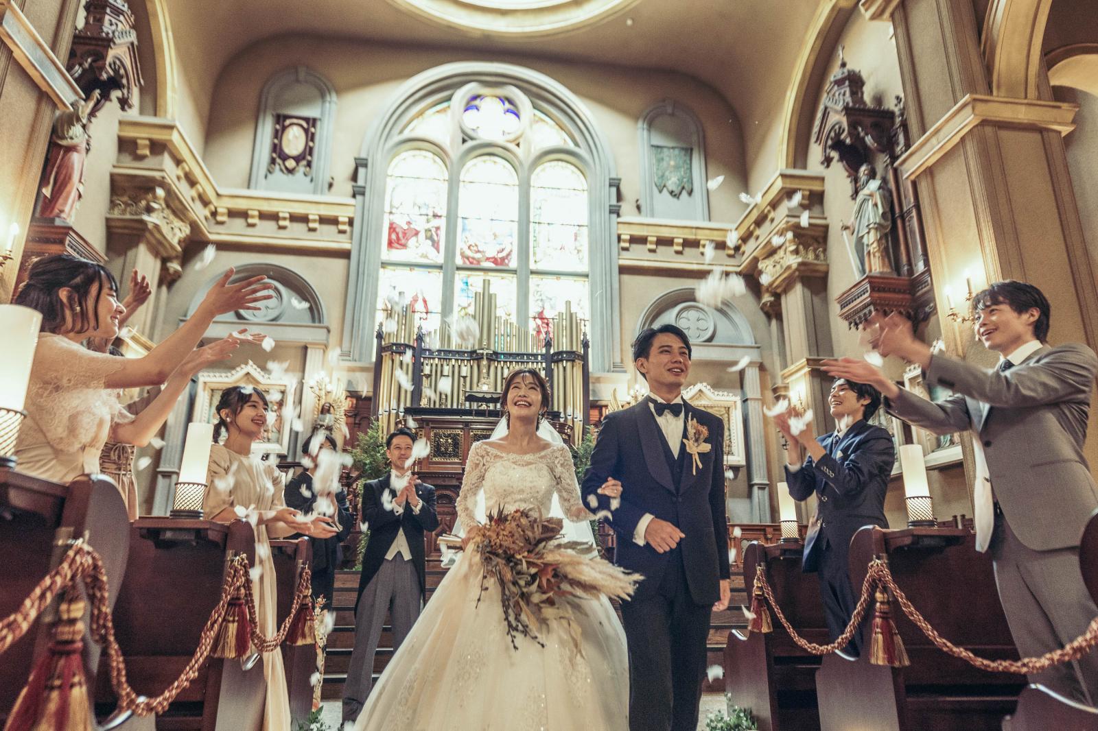 広々としたバージンロード