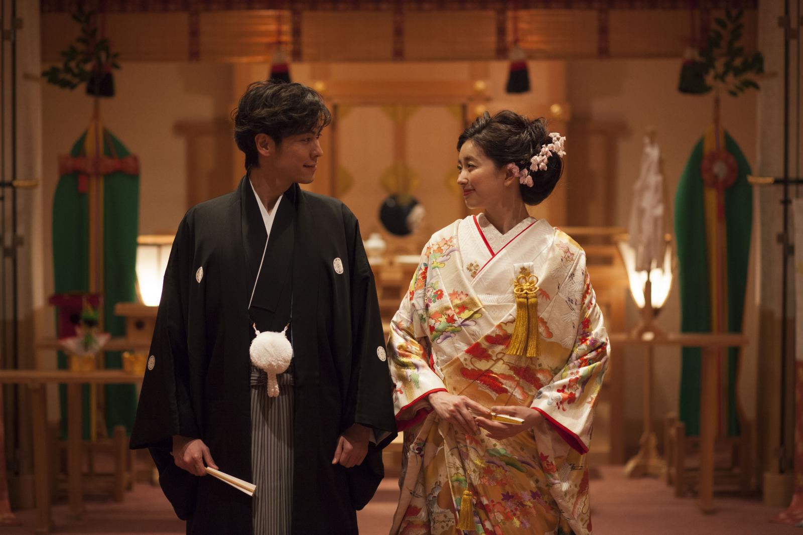 厳粛に執り行う神前式で美しき日本の誓いを。