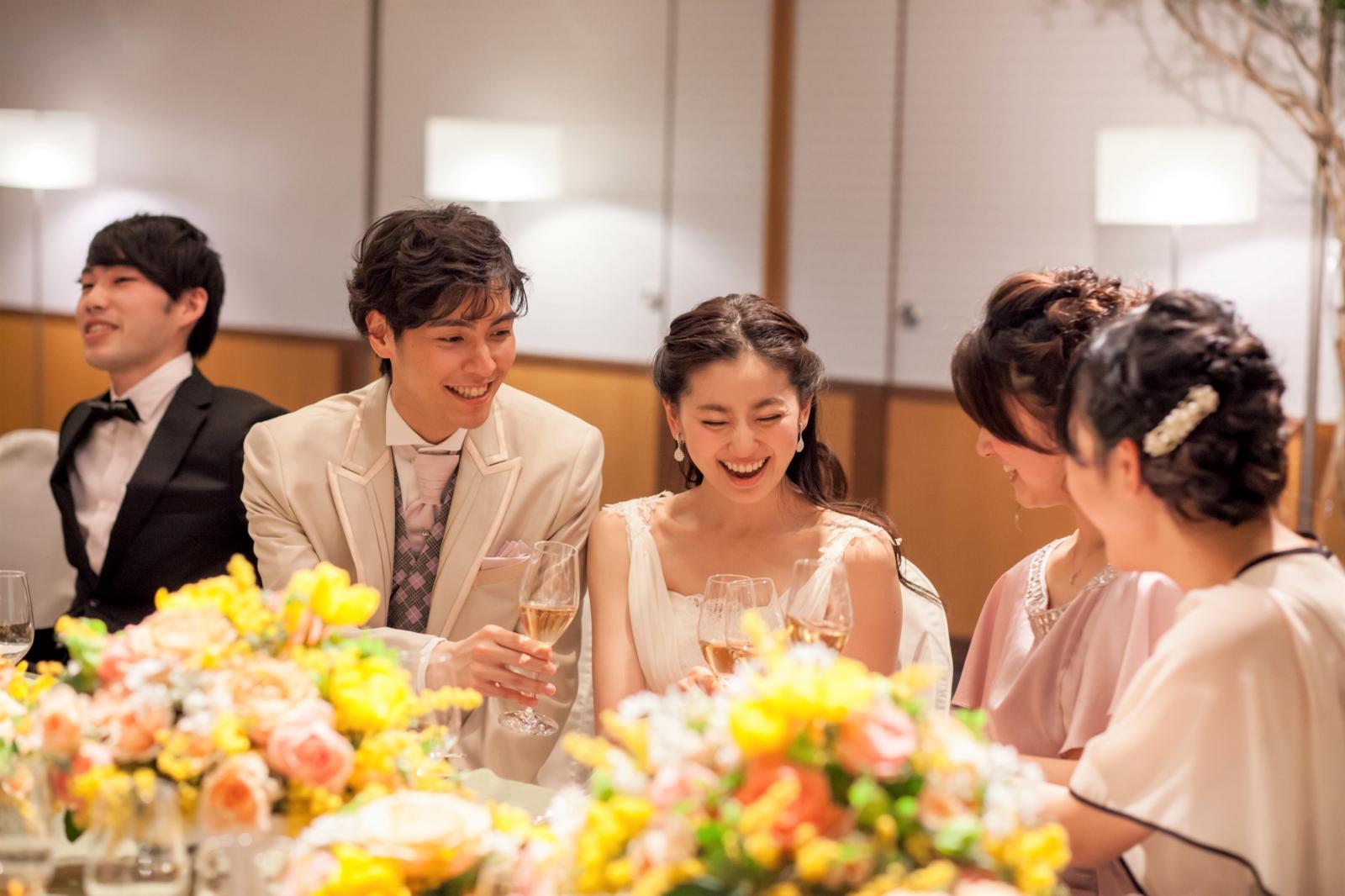 親しい友人やご家族との会食会。