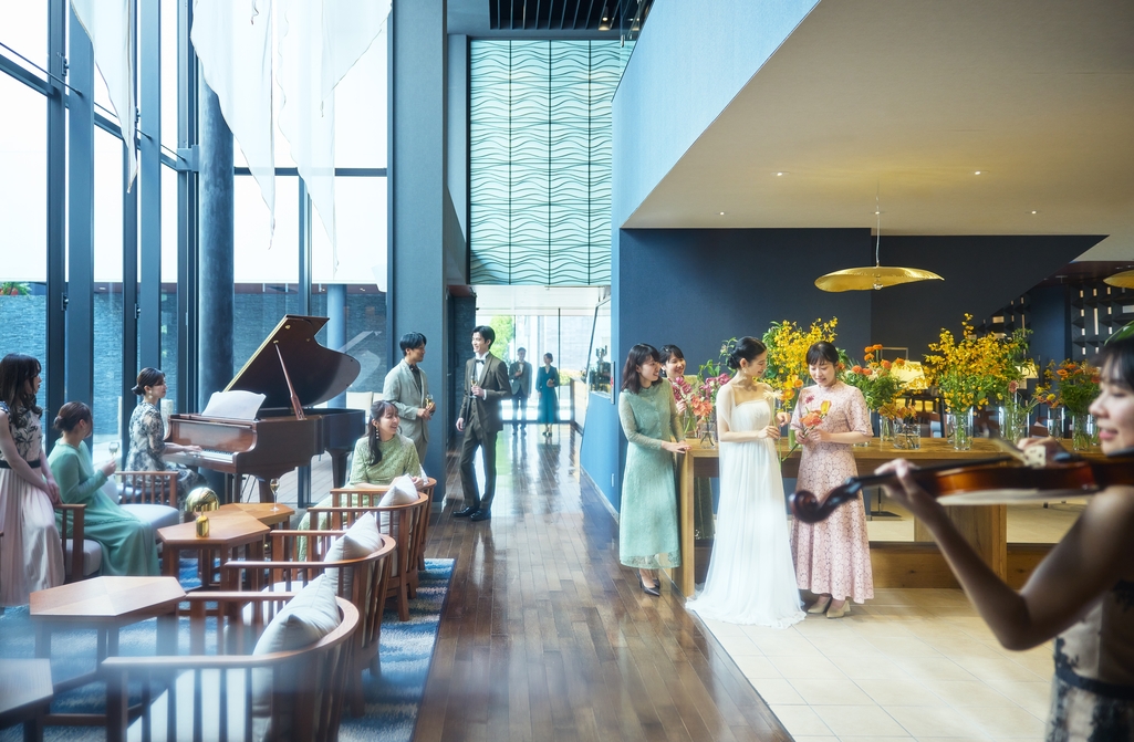 招かれたゲストの心も落ち着かせる優しい雰囲気 どこで過ごしても自然の美しさを感じられる