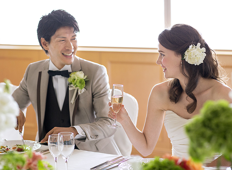 ゲストと一緒に食事や会話を、肩ひじをはらずに楽しめるパーティ