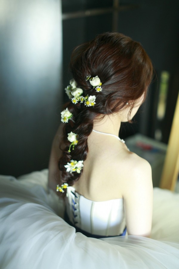 いろんな葉っぱとお花を使ってアレンジ