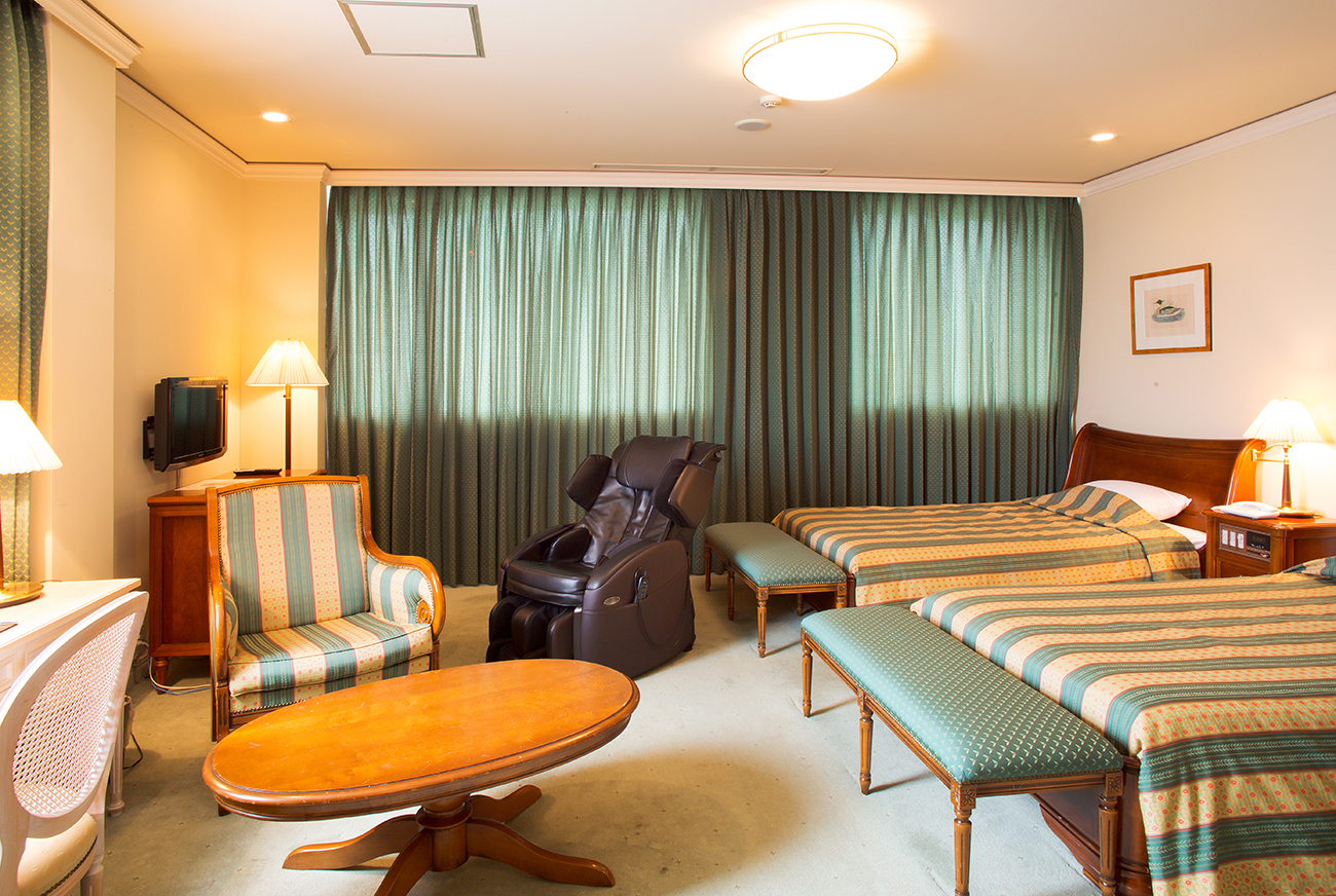 「ご宿泊」シティホテルでは類を見ない広さと贅沢な家具調度