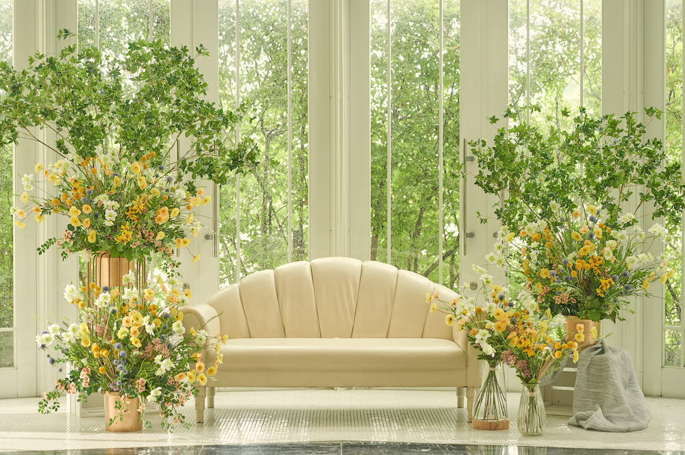 メインテーブルをあえてなくしゲストと近い距離でのおもてなしが魅力の１つです。