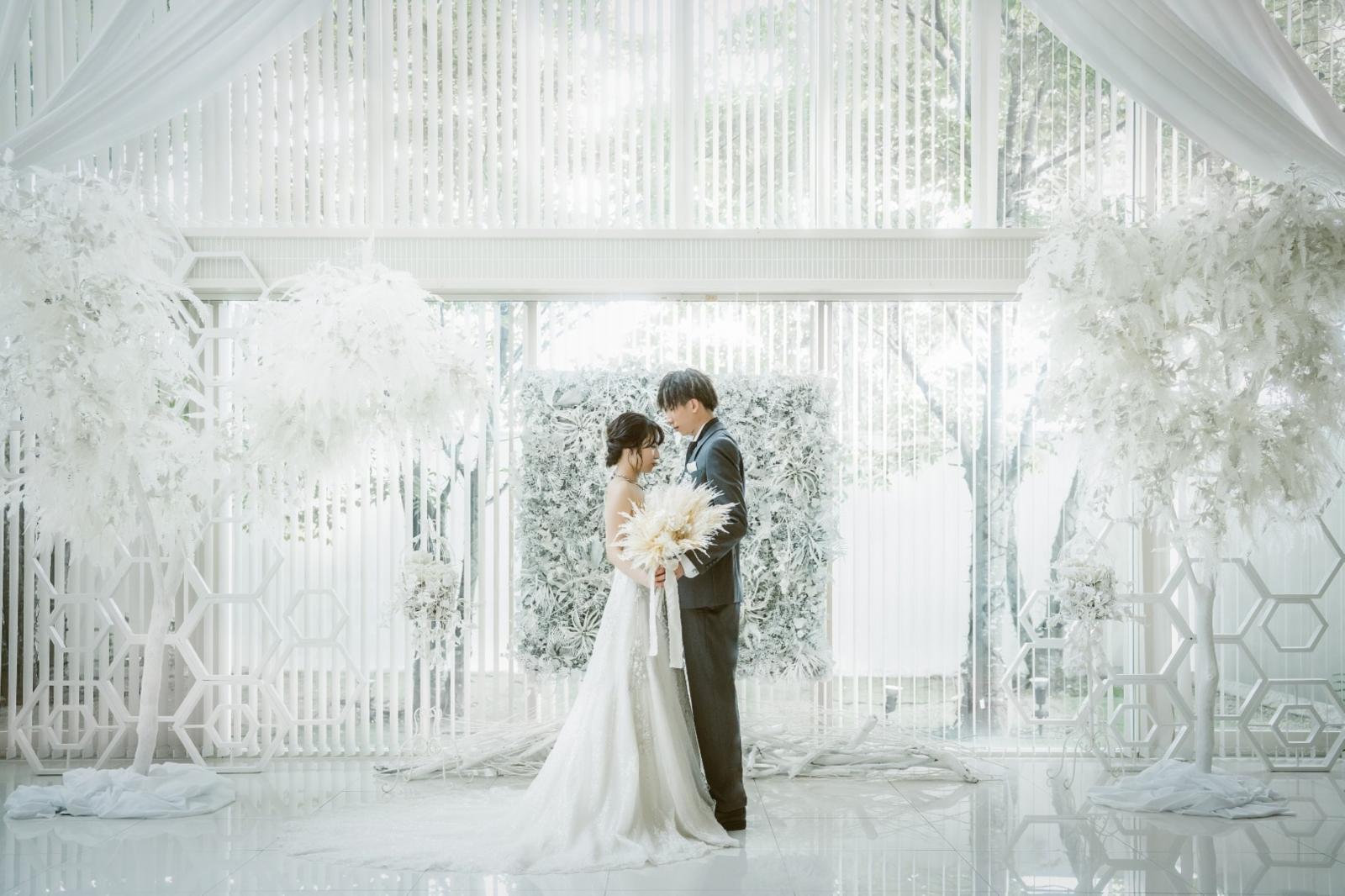 一生に一度の想い出をしっかりゆっくり前撮りでも過ごす。前撮りも結婚式の想い出創りの醍醐味。当日を思い浮かべながら、この日だけはお2人だけの想い出。