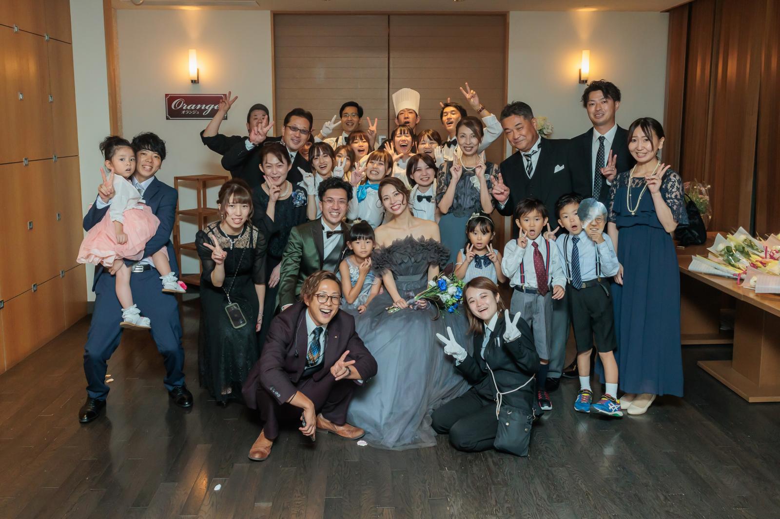 形式に捉われず、一生に一度のお2人の世界観の中で過ごす。『結婚式を』楽しむから『楽しむ』のが結婚式へ