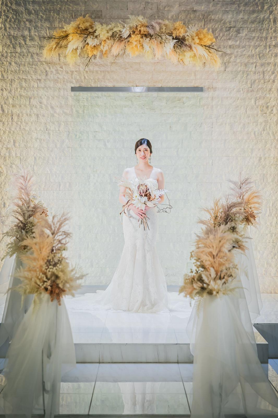 皆様に囲まれて叶う挙式…《教会式・人前式》