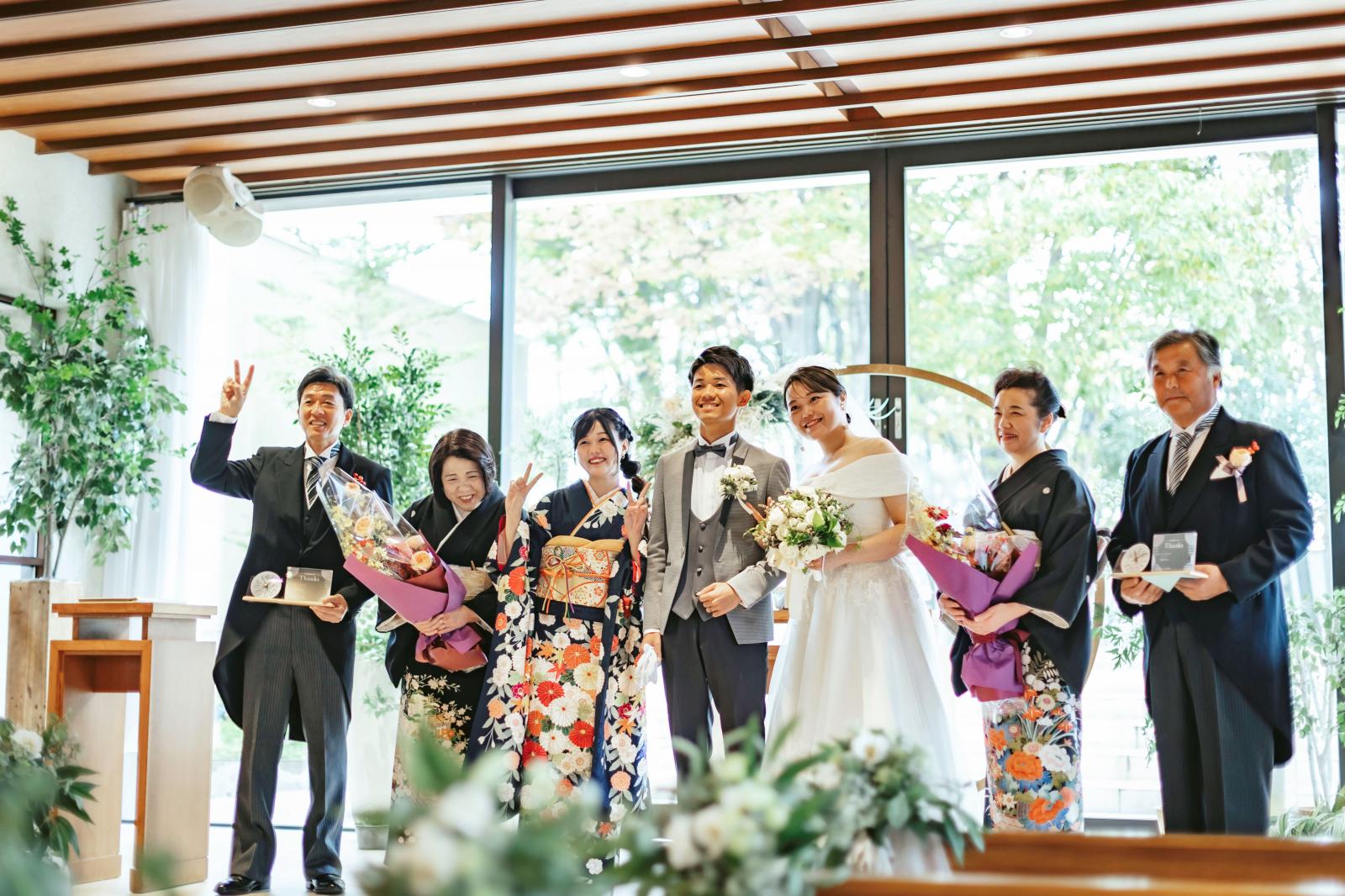 専属コーディネーターとお2人ごとの世界感創りにこだわれるのも貸切だからこそ。感謝と笑顔の一日を過ごすことがテーマなのが結婚式
