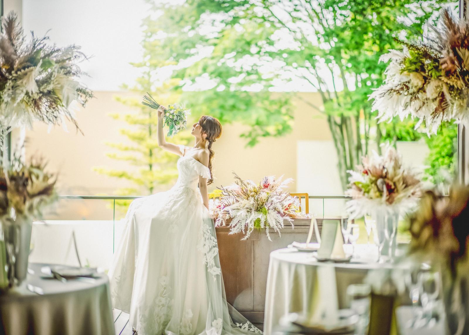 プライベートガーデンだからこそ貸切で自由に。緑たっぷりの開放的な空間でふたりらしい時間を。