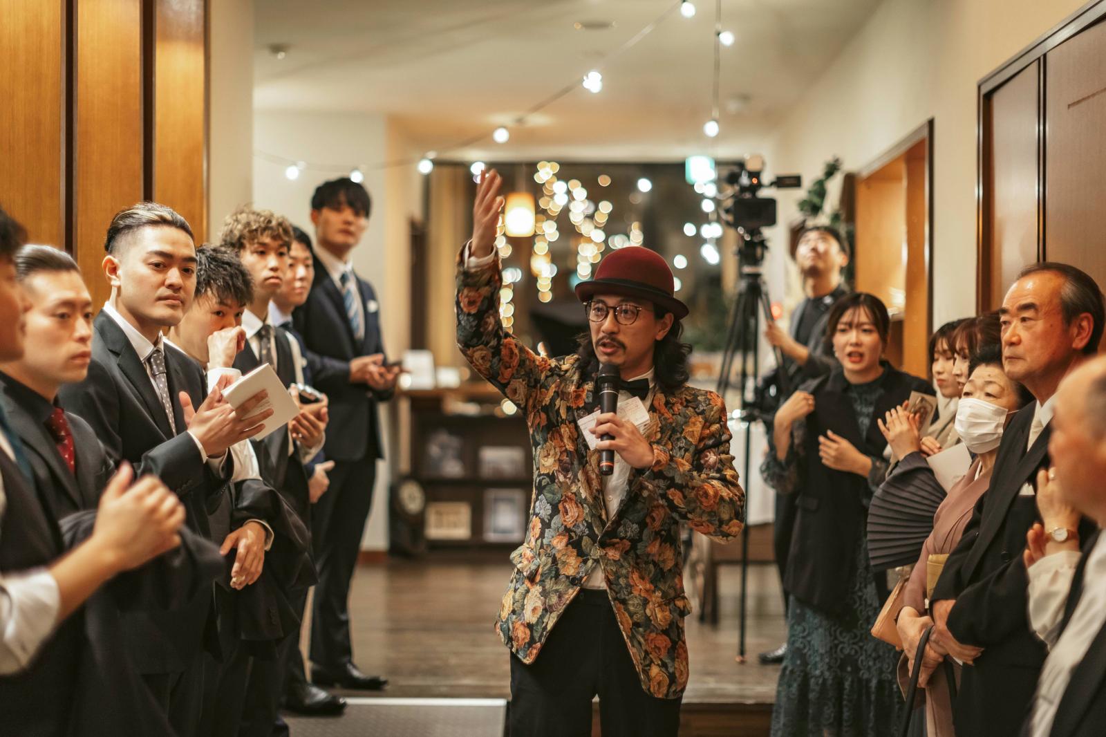 お2人の大切なゲストの皆様を お2人の分身として楽しませるのが、MCを含めサービスパフォーマー達