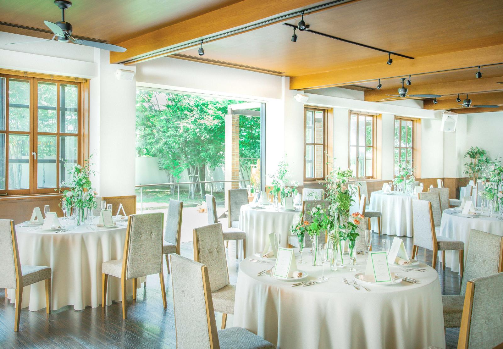 今までお世話になったたいせつな家族と過ごすナチュラル空間！アットホームな会食だからこそ叶うゆったりとしたひとときを