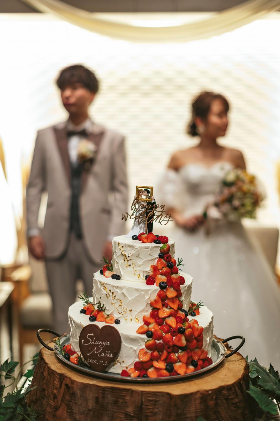 専属のパティシエと相談して作る　世界でたったひとつのウェディングケーキ