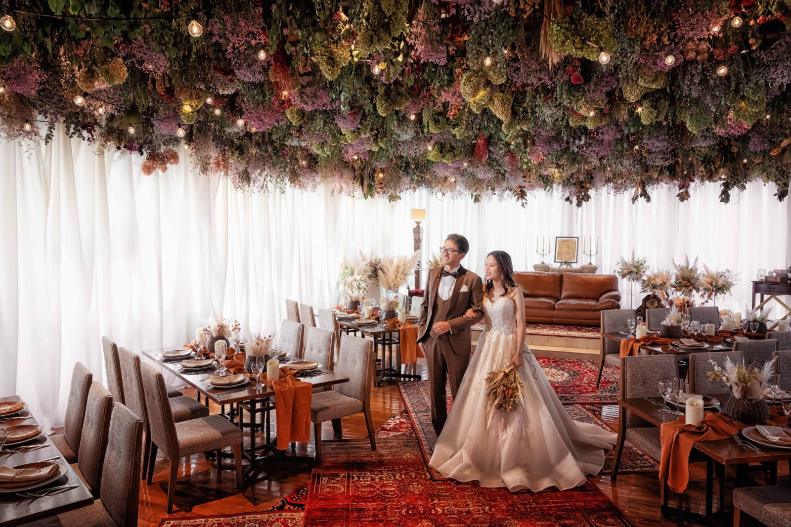 心地よい高級感漂うアンティークとドライフラワーに包まれた幻想的な空間