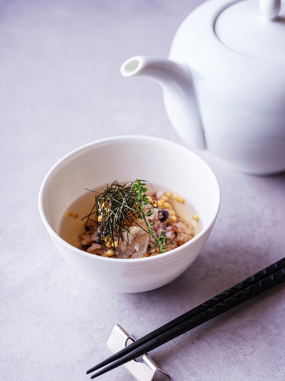 雑穀米の出し茶漬け～天然真鯛の甘味と花穂紫蘇～