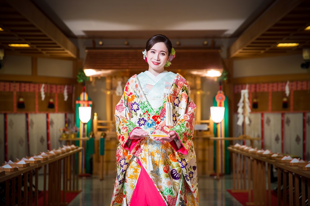 日本伝統に則とった儀式を古式ゆかしく厳粛に執り行います。