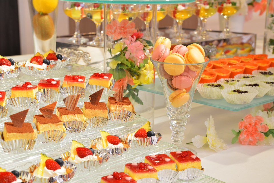 デザートビュッフェ