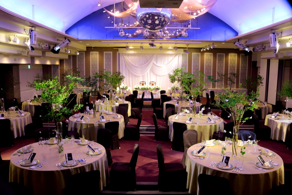 会場コーディネートも多彩で、個性豊かな披露宴が叶います。