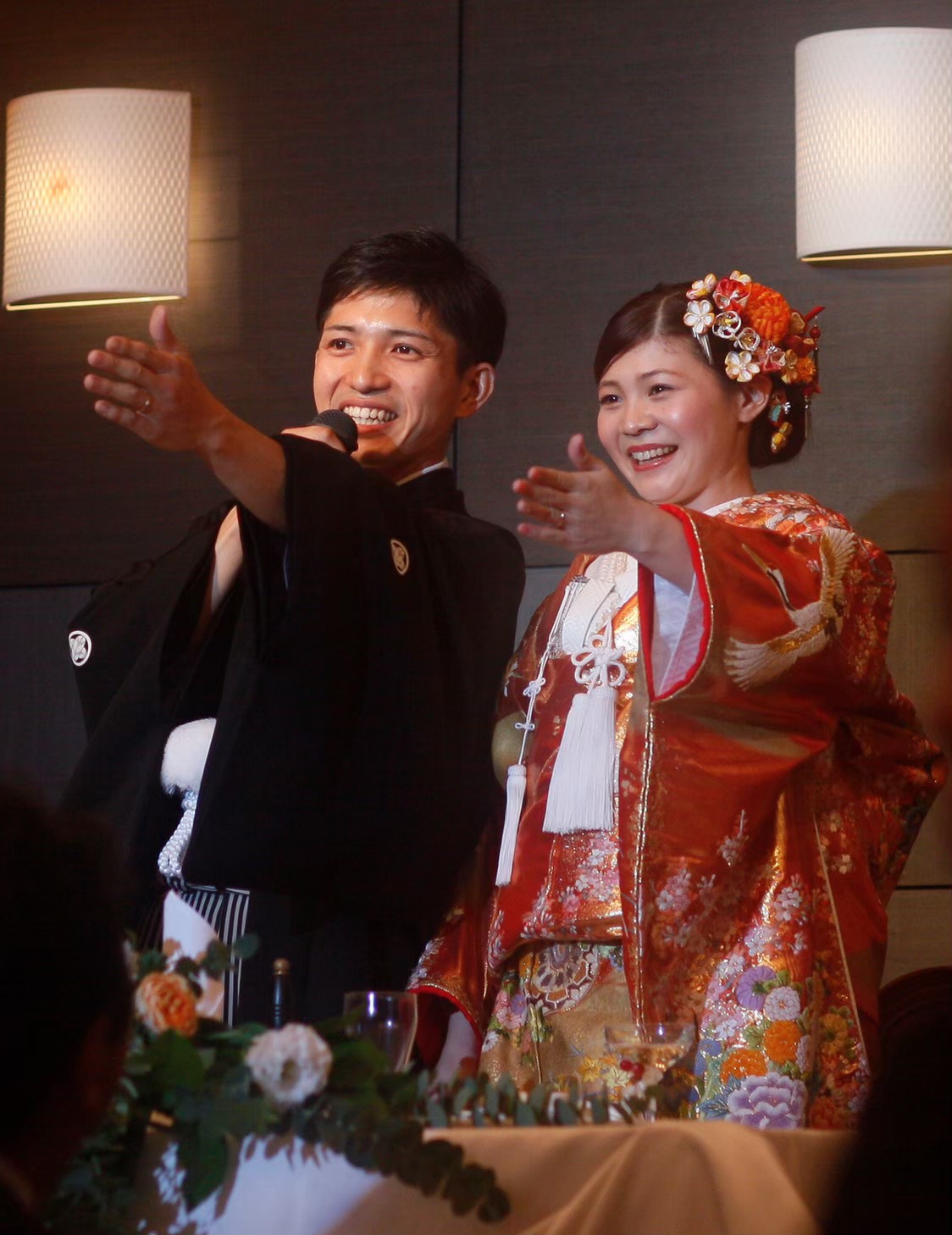 新郎新婦様の掛け声で・・・<br />
【ライブキッチン】の幕がオープン★