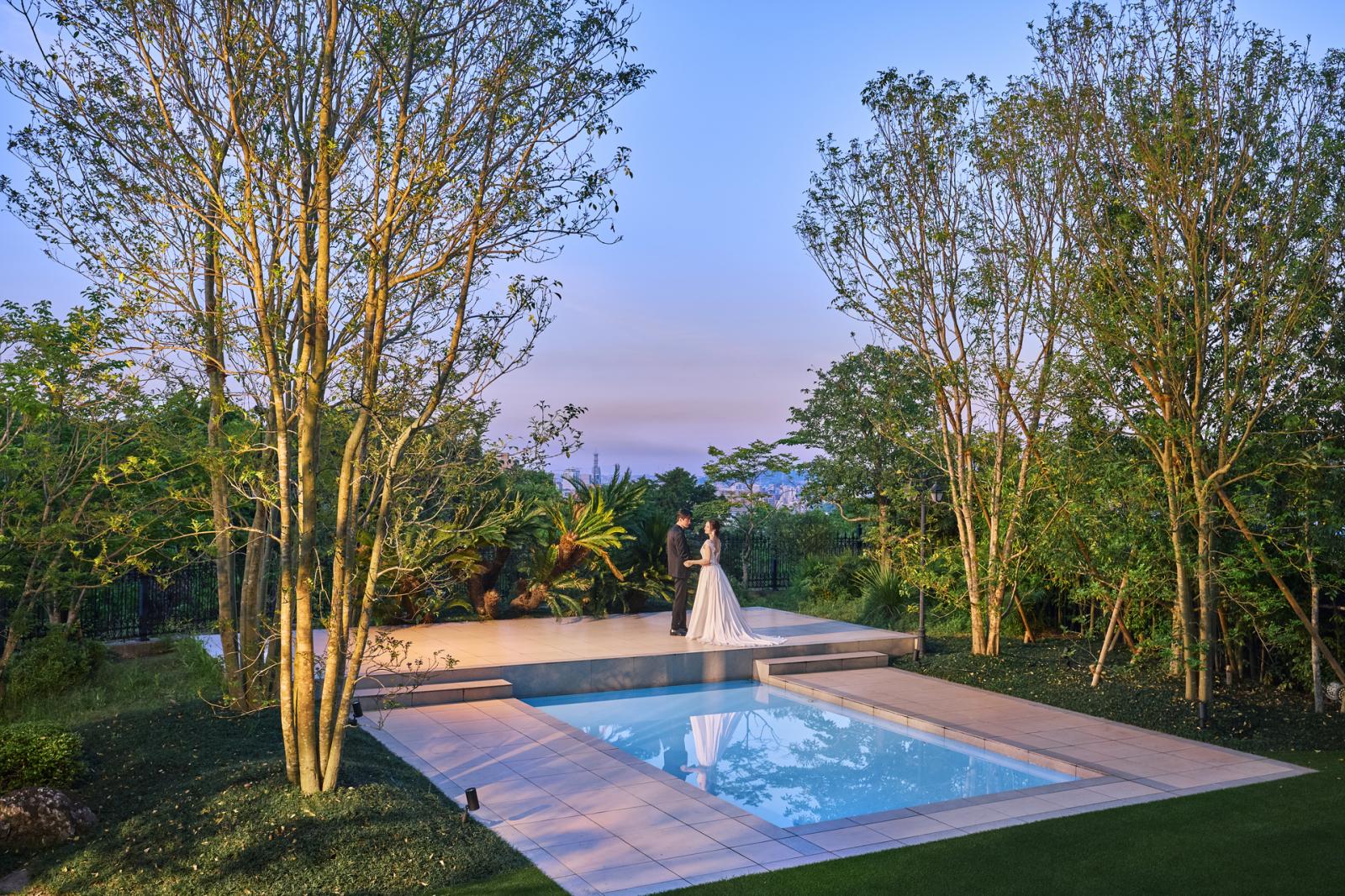 夕焼けやナイトの撮影も人気のガーデンスペース　ここでしか撮影できない特別な写真を