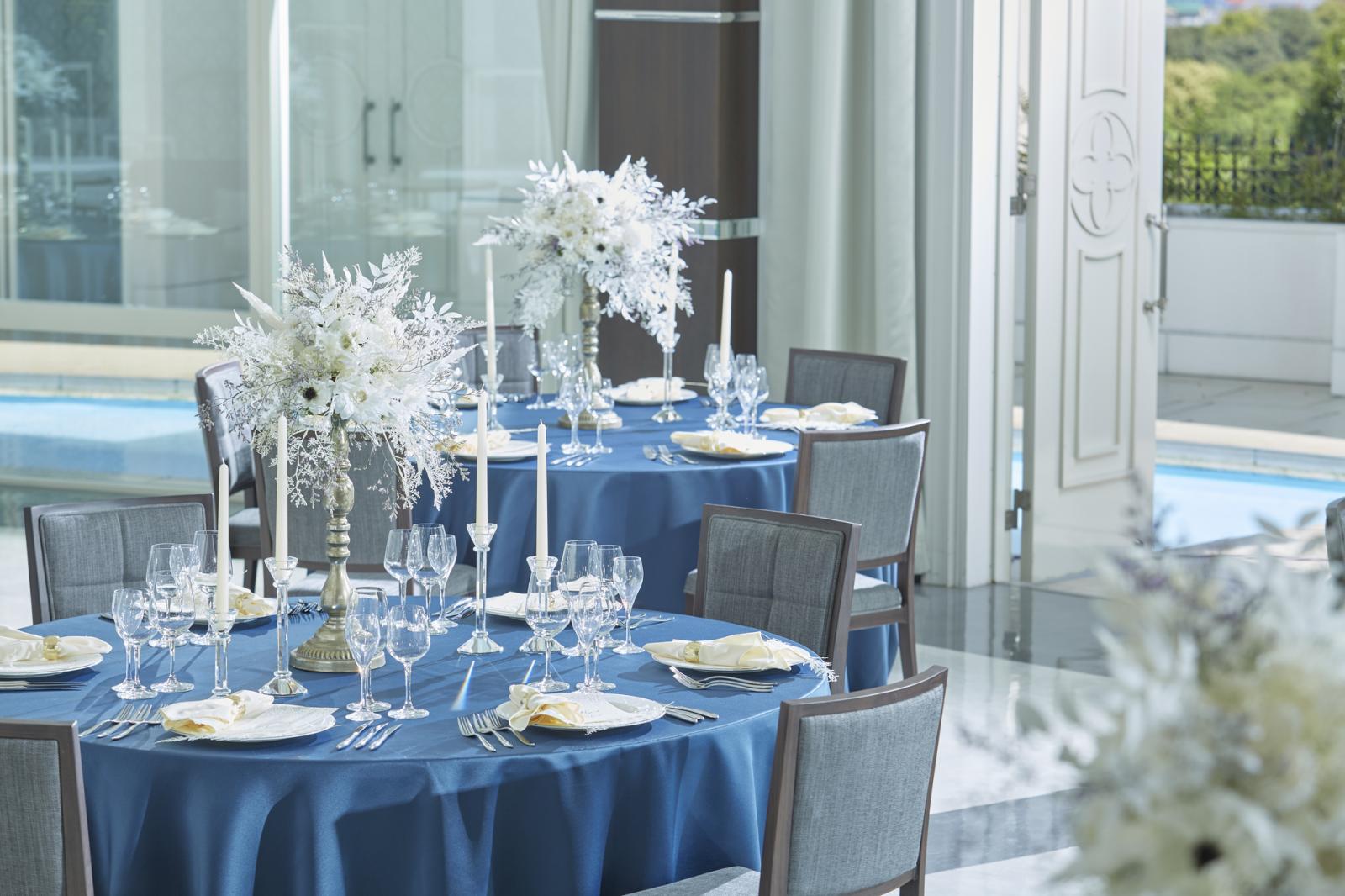 洗練された空間から青空に繋がる開放的なバンケット