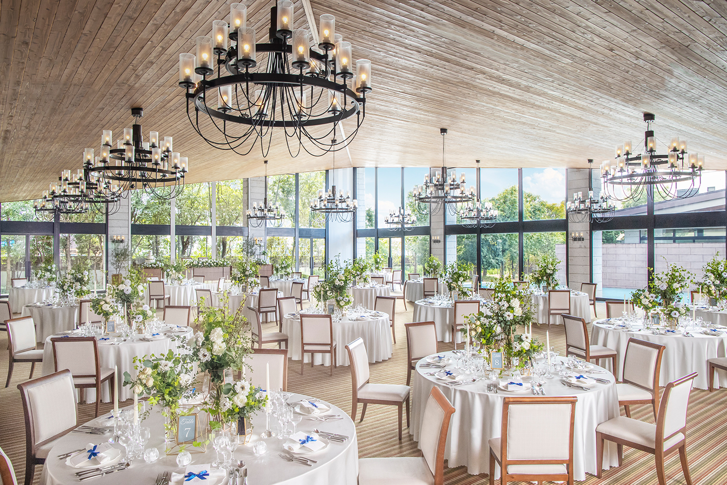 ヴィラスイート　光と緑の会場